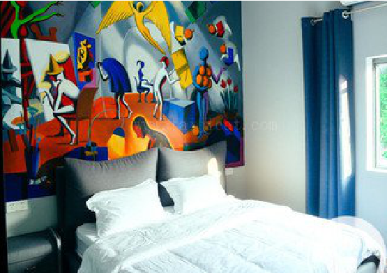 兴文对于酒店的墙体彩绘而言更注重哪些方面?